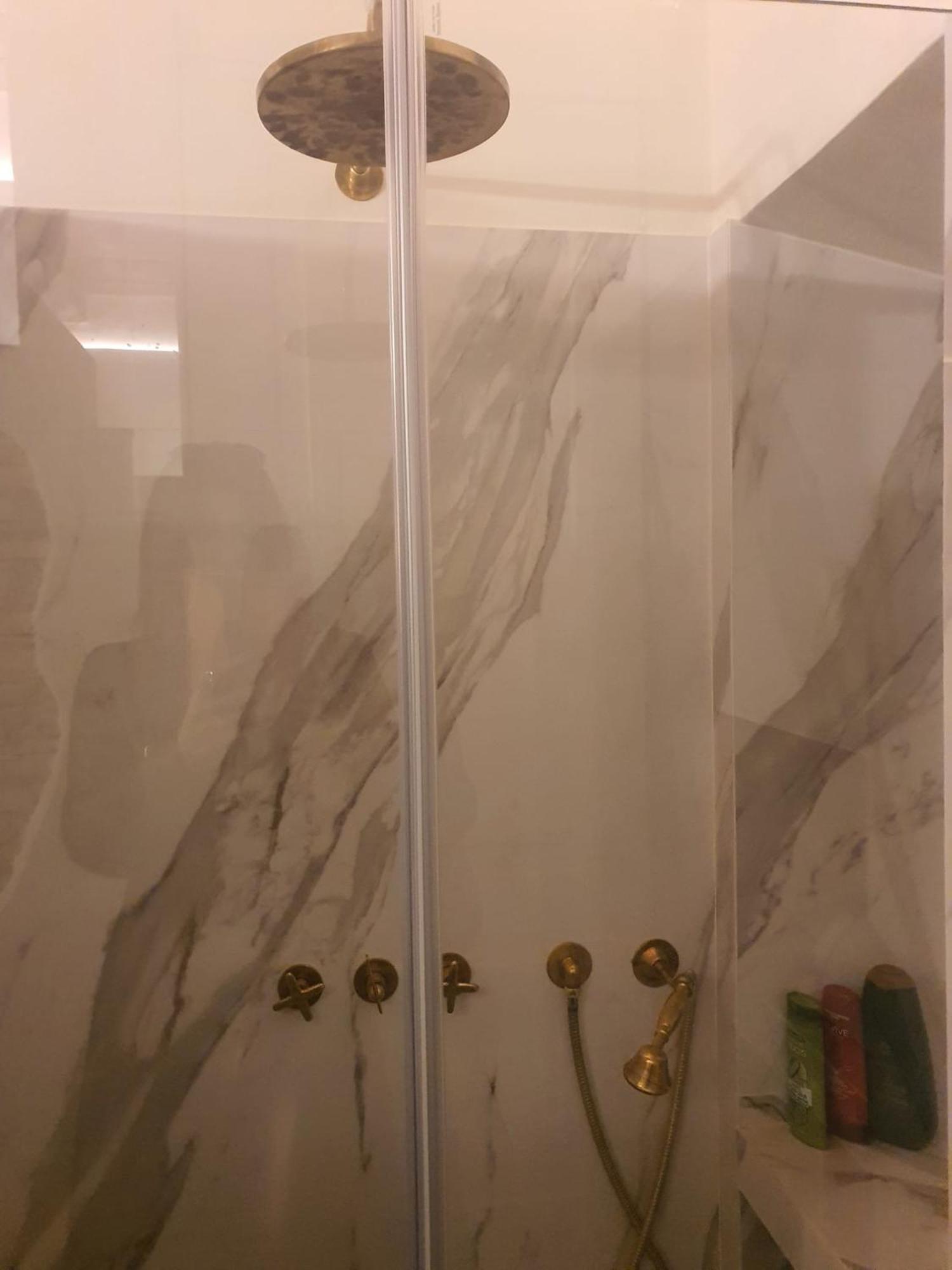 Town House Apartment Rom